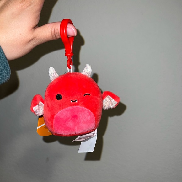 New Karlie the Devil Bat Squishmallows clip - Picture 1 of 3